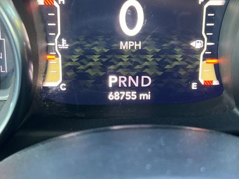 Used 2021 Jeep Wrangler Unlimited Rubicon AWD/4WD image 25