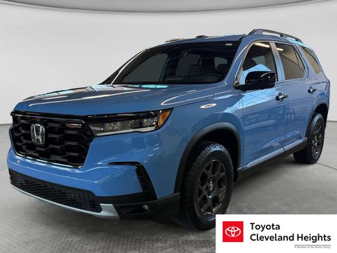 Used 2024 Honda Pilot TrailSport image 8
