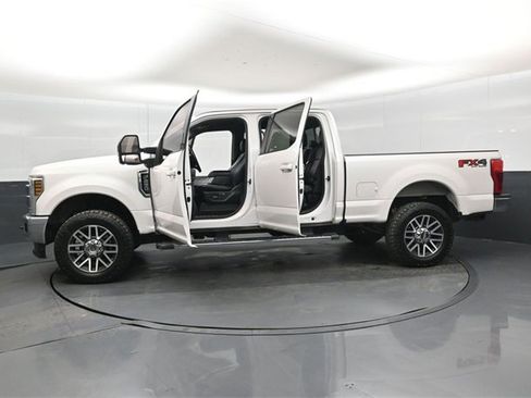 Used 2019 Ford F250 Lariat w/ Lariat Value Package image 48