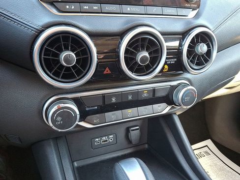 Used 2022 Nissan Sentra SV image 15