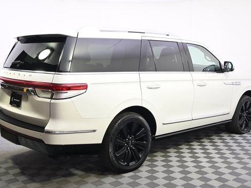 Certified 2022 Lincoln Navigator Reserve image 7