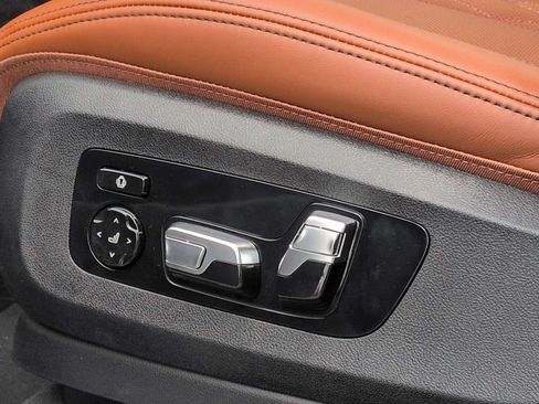 New 2027 BMW X7 xDrive40i w/ Executive Package AWD/4WD image 18