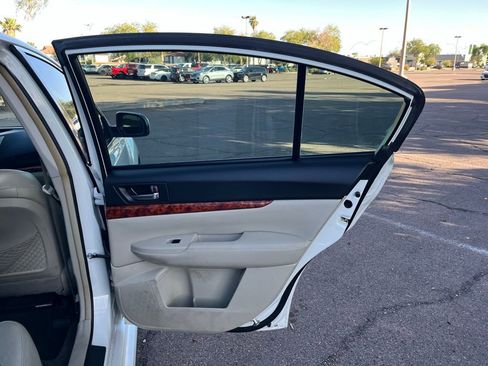 Used 2012 Subaru Legacy 3.6R Limited image 15