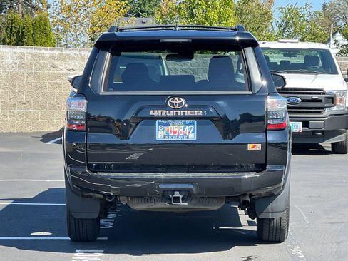 Used 2023 Toyota 4Runner 40th Anniversary SE image 4