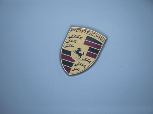 Certified 2025 Porsche Macan image 24