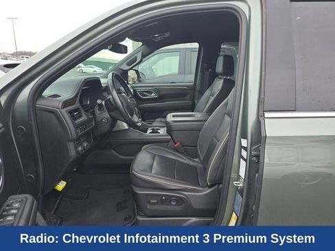 Used 2023 Chevrolet Suburban Premier image 13