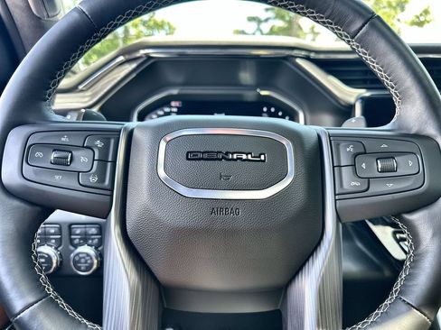 Certified 2025 GMC Sierra 1500 Denali Ultimate AWD/4WD image 33