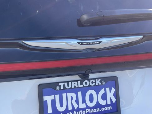 New 2026 Chrysler Pacifica Select image 13