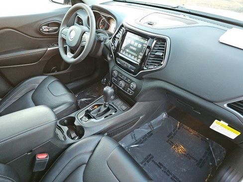 Used 2022 Jeep Cherokee Limited image 14