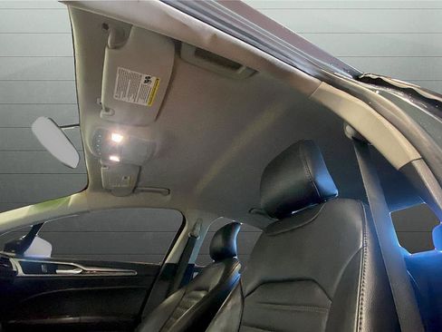 Used 2016 Ford Fusion SE w/ Equipment Group 202A image 9