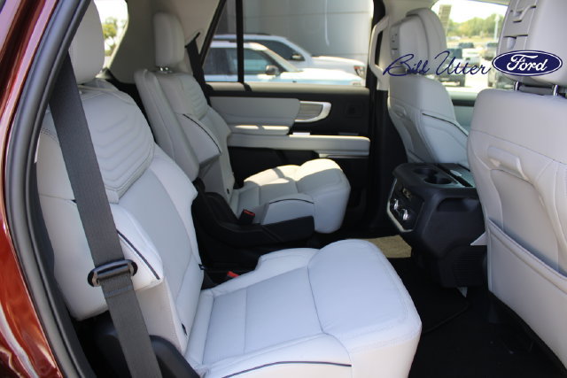 New 2027 Ford Expedition Platinum w/ Platinum Ultimate Package AWD/4WD image 9