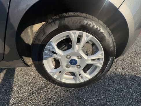 Used 2014 Ford Fiesta SE FWD image 10