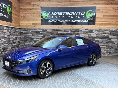 Used 2023 Hyundai Elantra Limited w/ Cargo Package FWD image 11