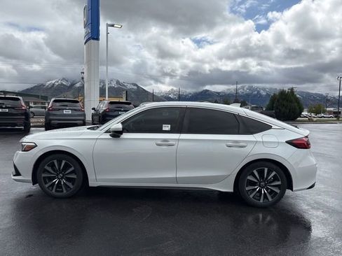 Used 2024 Honda Civic EX-L image 6