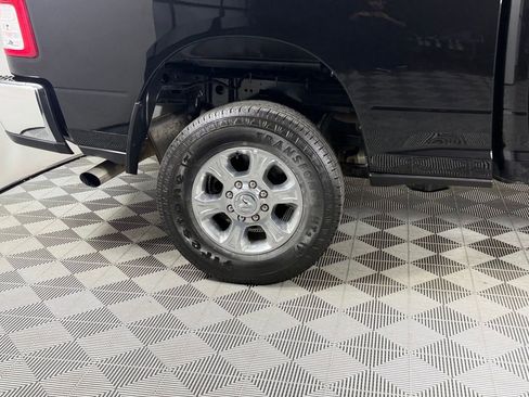 Used 2024 RAM 2500 Big Horn w/ Bed Utility Group image 12