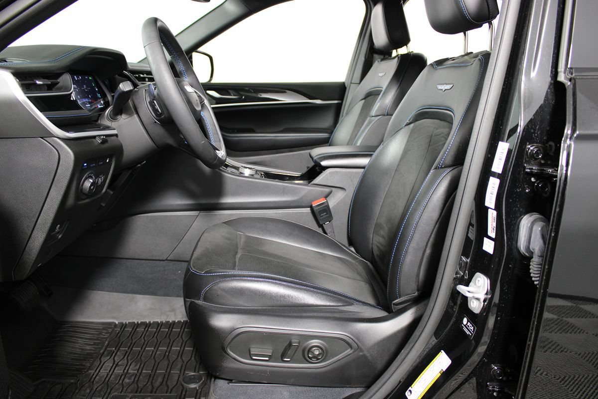 Used 2023 Jeep Grand Cherokee Trailhawk AWD/4WD image 12