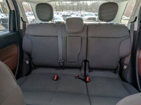 Used 2014 FIAT 500L Trekking w/ Popular Equipment Group image 21