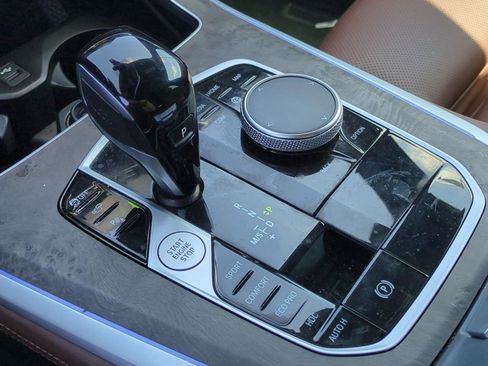 Used 2023 BMW X5 xDrive40i w/ Premium Package image 25