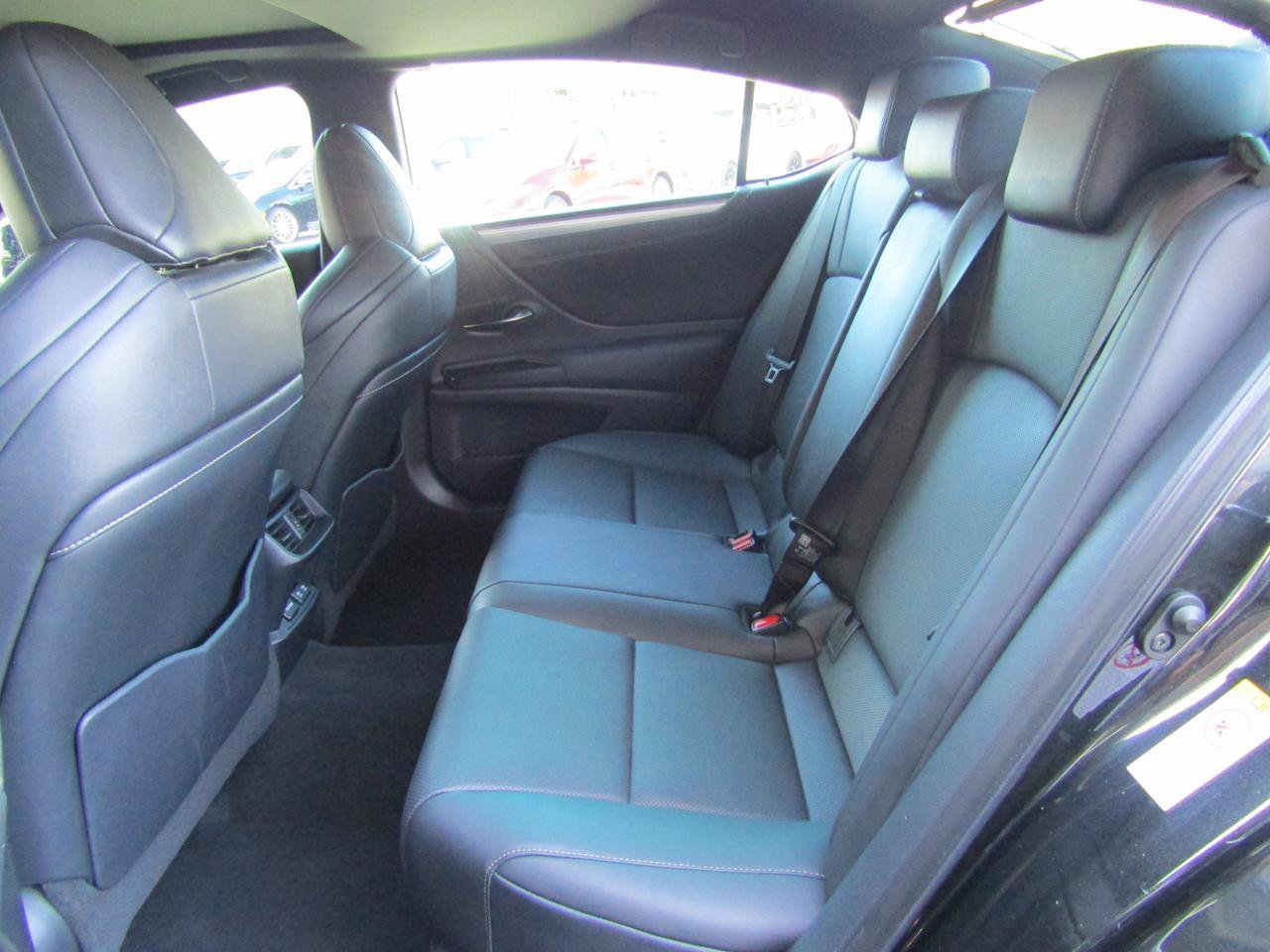 Used 2019 Lexus ES 350 F Sport w/ Accessory Package 2 FWD image 10