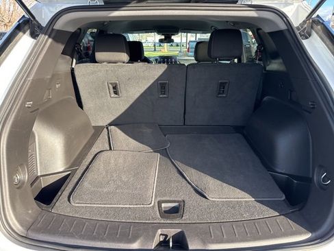 Used 2025 Chevrolet Blazer LT image 11