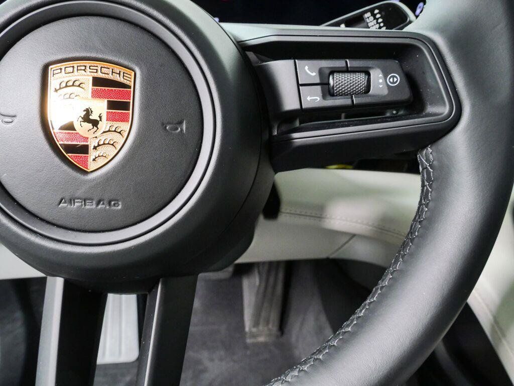 Used 2023 Porsche Taycan RWD image 10