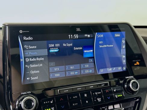 Used 2021 Toyota Highlander Limited FWD image 32