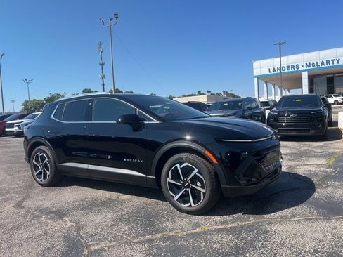 New 2026 Chevrolet Equinox EV LT image 1