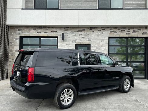 Used 2018 Chevrolet Suburban LT AWD/4WD image 3