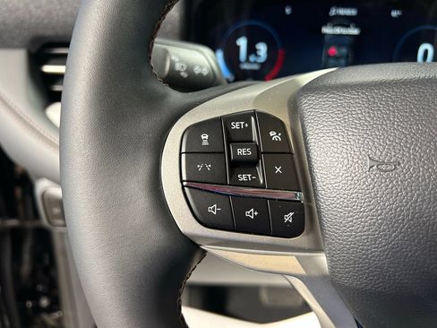 New 2026 Ford Explorer Active w/ Active Comfort Package AWD/4WD image 19