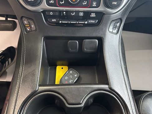 Used 2016 GMC Yukon SLT image 25