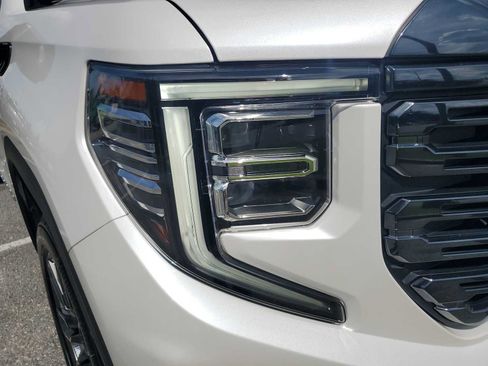 Used 2023 GMC Sierra 1500 Denali Ultimate AWD/4WD image 12