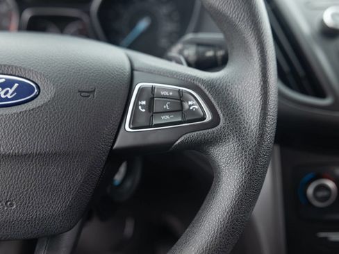 Used 2017 Ford Escape SE AWD/4WD image 38