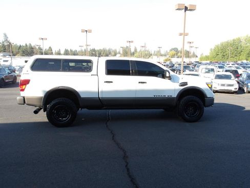 Used 2018 Nissan Titan Platinum Reserve w/ Platinum Utility Package AWD/4WD image 6