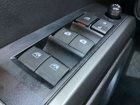 Used 2023 Toyota Tacoma TRD Off-Road image 23