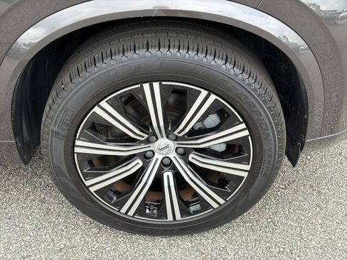 Used 2023 Volvo XC90 B6 Plus AWD/4WD image 12