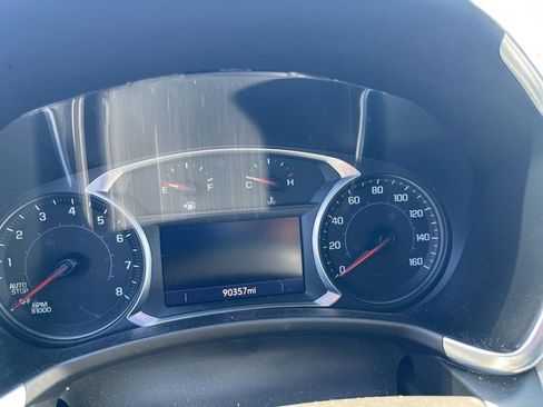 Used 2022 Chevrolet Equinox LT FWD image 8