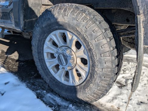 Used 2020 Ford F250 XLT w/ XLT Value Package image 11