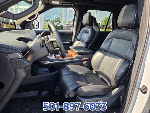 Certified 2025 Lincoln Navigator Black Label AWD/4WD image 9