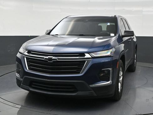 Used 2022 Chevrolet Traverse LS FWD image 8