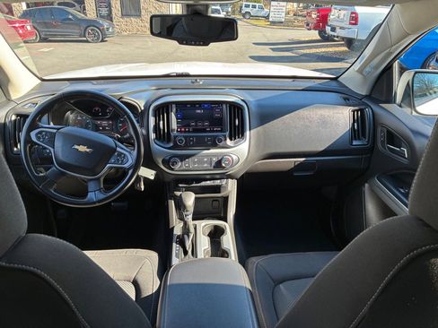 Used 2022 Chevrolet Colorado LT w/ LT Convenience Package image 24