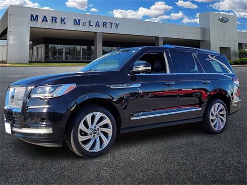 Used 2024 Lincoln Navigator Reserve image 7