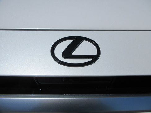 New 2026 Lexus TX 500h AWD image 16