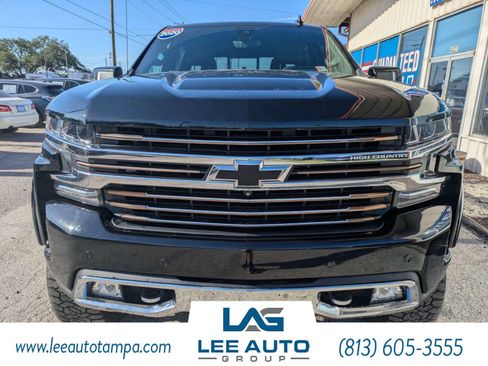 Used 2020 Chevrolet Silverado 1500 High Country w/ Technology Package AWD/4WD image 8