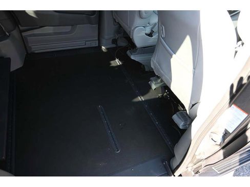 Used 2020 Toyota Sienna XLE image 19