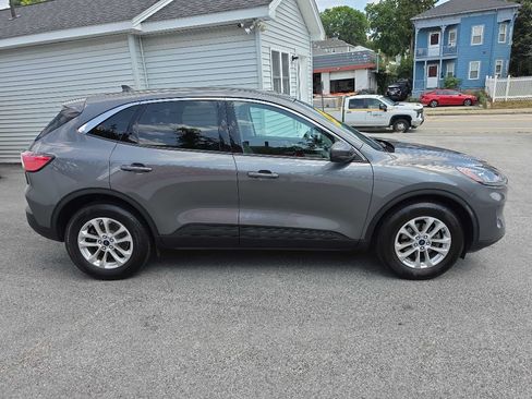 Used 2021 Ford Escape SE w/ Cold Weather Package AWD/4WD image 3