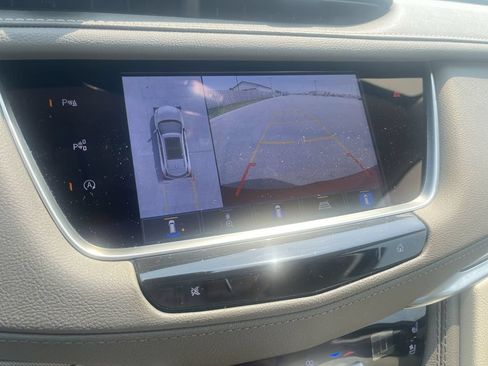 Used 2023 Cadillac XT5 Premium Luxury w/ Technology Package AWD/4WD image 21