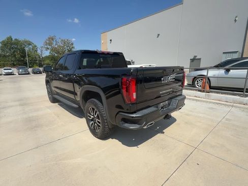 Used 2022 GMC Sierra 1500 AT4 w/ AT4 Premium Package AWD/4WD image 3