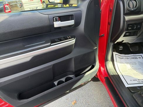 Used 2016 Toyota Tundra SR5 image 8