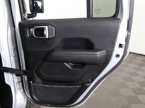 Used 2024 Jeep Wrangler Sahara image 23