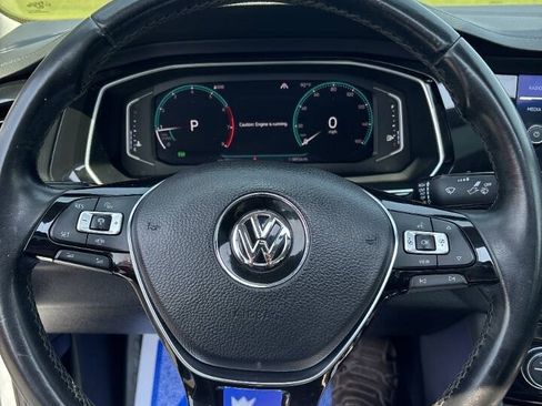 Used 2019 Volkswagen Jetta SEL Premium FWD image 12